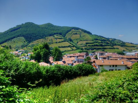 Leitza. Pueblo de 7 apellidos vascos en Navarra cerca de Pamplona, Espa&ntilde;a