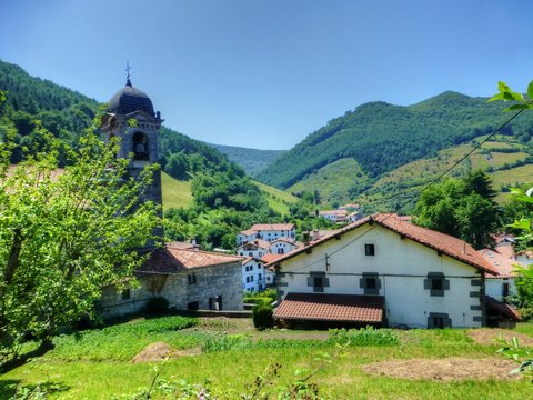 Leitza. Pueblo de 7 apellidos vascos en Navarra cerca de Pamplona, Espa&ntilde;a
