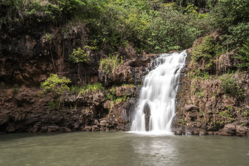 Obraz na płótnie Canvas Hawaiian Waterfall