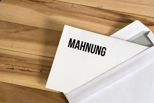 Ein Brief mit einer Mahnung