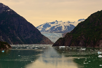 Alaskan landscape with snow peaks