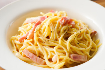 パスタ　カルボナーラ