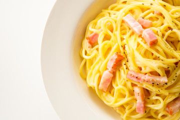 パスタ　カルボナーラ