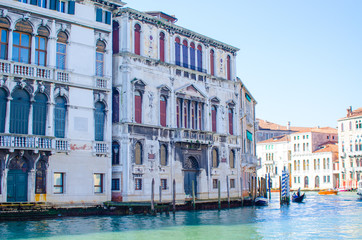 venetian gothic houses on grand canal