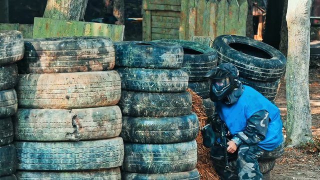 Confrontation between the two teams in paintball.