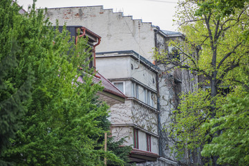 Fototapeta na wymiar Bucharest view - Historical buildings and vegetation in Cotroceni neighbourhood