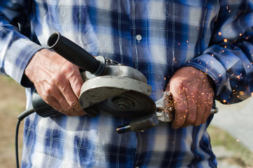 Grinding of metal after welding
