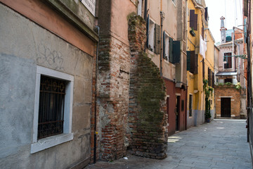 Fototapeta na wymiar Buildings in Venice