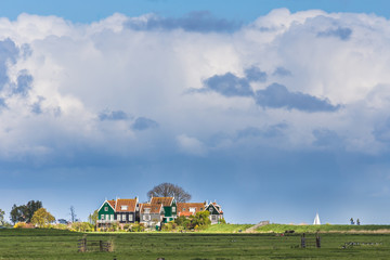 Obraz premium Characteristic wooden houses of Marken, Waterland, North Holland