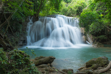 Obraz premium Huay Mae Khamin waterfalls in deep forest at Srinakarin National Park ,Kanchanaburi ,A beautiful stream water famous rain forest waterfall in Thailand