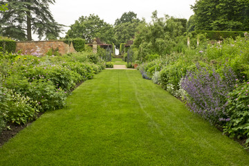 Fototapeta na wymiar herbatious perennial borders Hidcote Manor Garden, Chipping Campden, Gloucestershire. United Kingdom