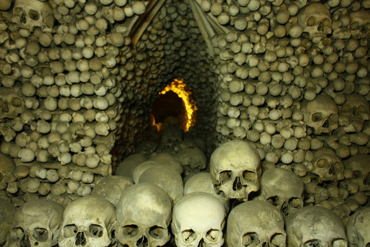 Iglesia de Todos los Santos y Osario en Kutn&aacute; Hora, Rep&uacute;blica Checa