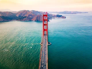 Foto op Plexiglas Golden Gate-brug in San Francisco bij zonsondergangantenne © creativefamily
