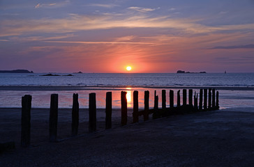 Fototapeta premium Abend am Atlantik in der Bretagne
