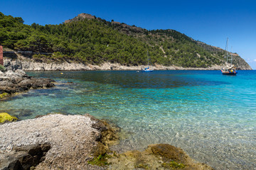 Fototapeta na wymiar Amazing Seascape of beach of Assos village and beautiful sea bay, Kefalonia, Ionian islands, Greece