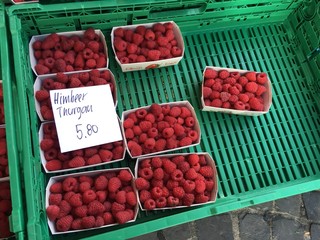 スイス　マーケット　ラズベリー