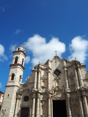 Fototapeta na wymiar the old city in Havana
