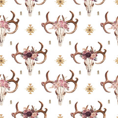 Watercolor boho seamless pattern of deer skull with antlers & floral arrangement on white background. Native american decor, print element, tribal bohemian navajo, Indian, Peru, Aztec wrapping