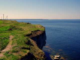 Estońskie klify nad bałtyckim morzem