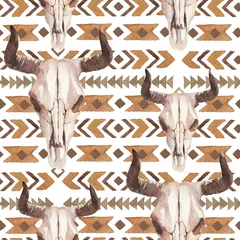 Behang Aquarel etnische boho naadloze patroon van stier koe schedel, hoorns &amp  stam ornament op witte achtergrond, native american decor print element, tribal boho navajo, Indiase, Peru, Azteekse inwikkeling © Veris Studio