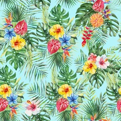 Foto op Plexiglas Groene palmbladeren, kleurrijke bloemen op de blauwe achtergrond © Veris Studio