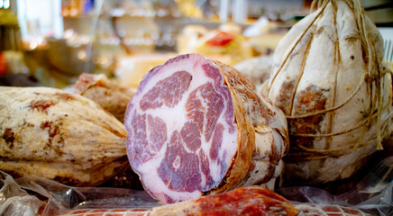 Italienischer Parmaschinken | Feinkosthandel