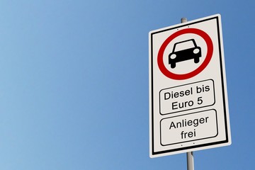 Diesel Fahrverbot Schild - Verbotsschild Diesel Fahrverbot bis Euro 5 - Anlieger frei