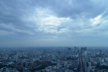 Fototapeta premium 夕暮れの空と東京の街並み