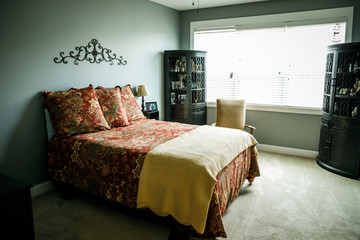 Traditional Guest Bedroom