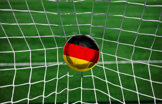 Fussball mit deutscher Flagge
