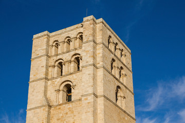Fototapeta na wymiar Torre de la Catedral de Zamora. España