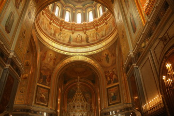 Fototapeta na wymiar Catedral de Cristo El Salvador en Moscú, Rusia