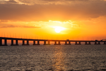 Fototapeta premium Original Seven Mile Bridge at Sunset
