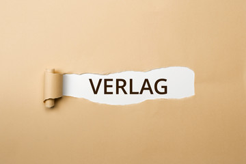 VERLAG Schriftzug - aufgerissenes Papier