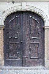 Fototapeta na wymiar The old wooden door - grunge background texture for design