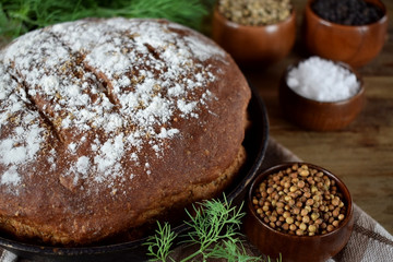 Round rye bread sprinkled with flour