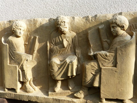 R&ouml;misches Schulszene-Grabmal in Neumagen-Dhron / Mosel