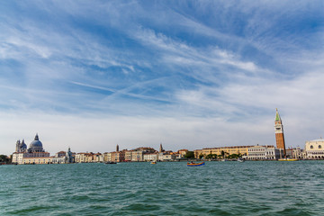 Obraz premium Boats in Channel by Saint Marks Square