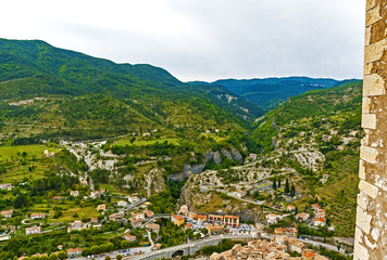 Obraz premium A picturesque medieval village Entrevaux in France as seen from the Citadel 