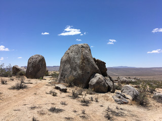 Fototapeta na wymiar In the mountains of California in the summer. Stones, sand, sun