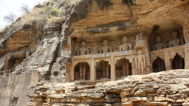 Estatuas Jainistas de Gopachal Parvat en el Fuerte de Gwalior, India
