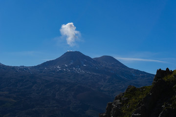 Fototapeta premium Volcan en la montaña