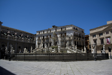 Fototapeta na wymiar Piazza Pretoria fountain in Palermo