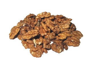 Isolate kernels of walnuts on a white background.