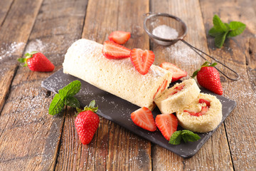 strawberry pie with cream