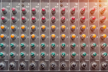 Control details on the mixing console