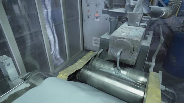 Production line, production process of material for powder paint.