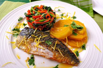 Grilled mackerel and vegetables with lemon zest