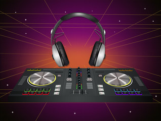 illustration of DJ console © adrenalinapura