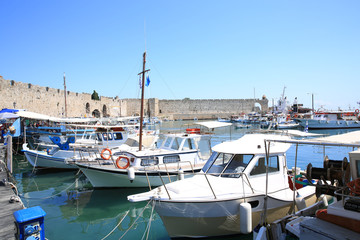 Obraz premium Port in Rhodes Town, Rhodes Island, Mediterranean Sea, Greece